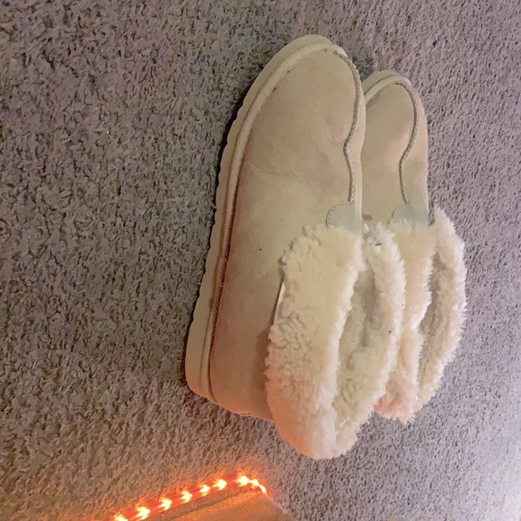 acorn slippers - Picture 2 of 5